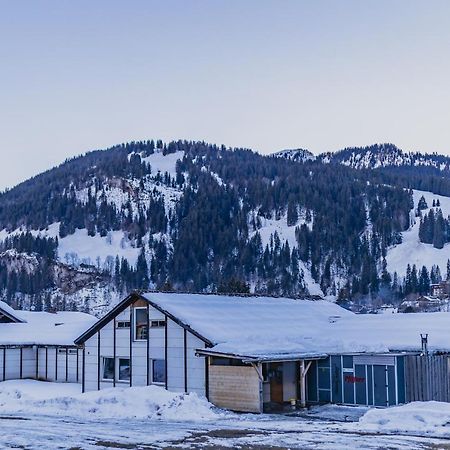 Mountain Lodge Backpackercamp Ленк Экстерьер фото